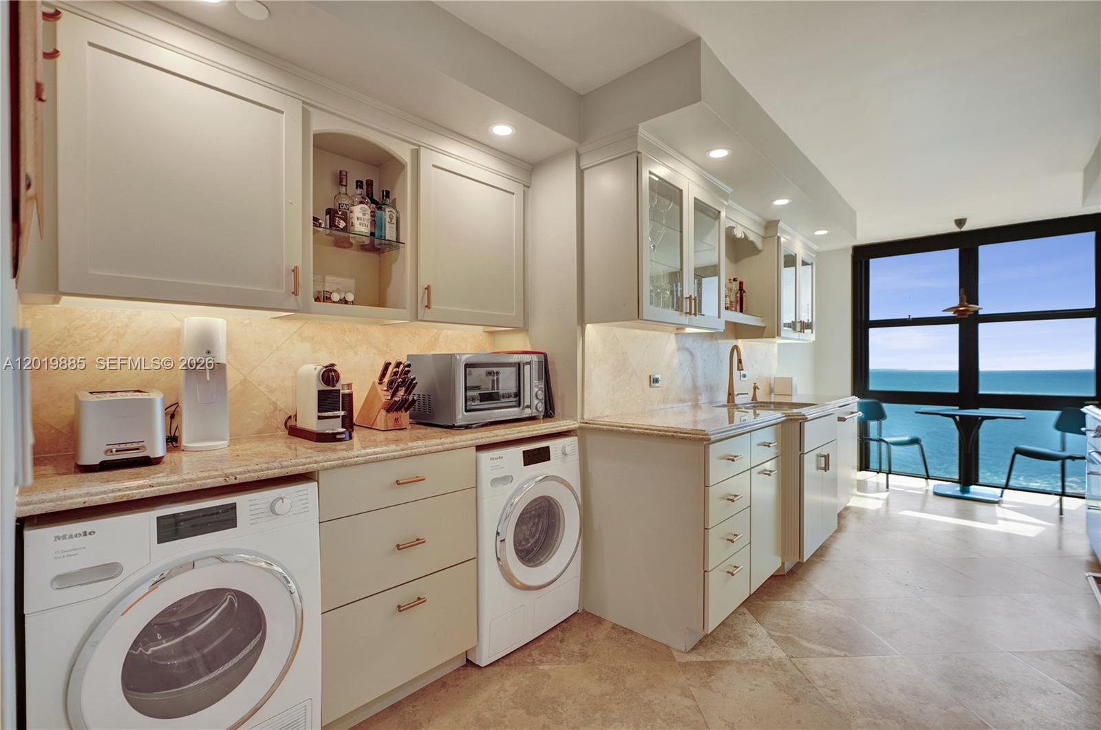 1111 Crandon Blvd #B1108 Key Biscayne, FL 33149