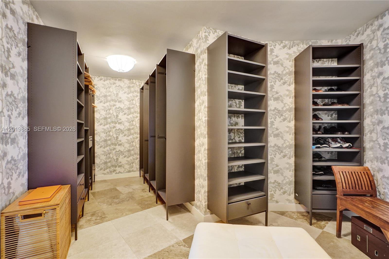 1111 Crandon Blvd #B1108 Key Biscayne, FL 33149
