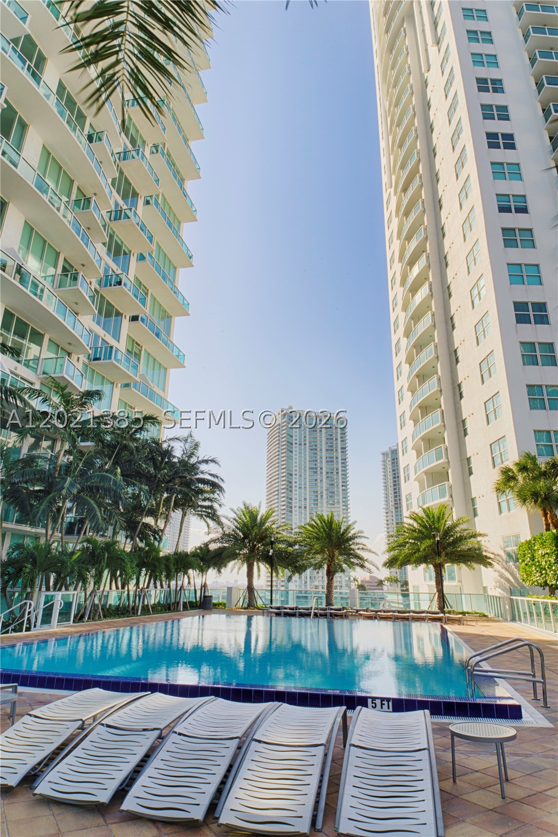 image Brickell on the River North24