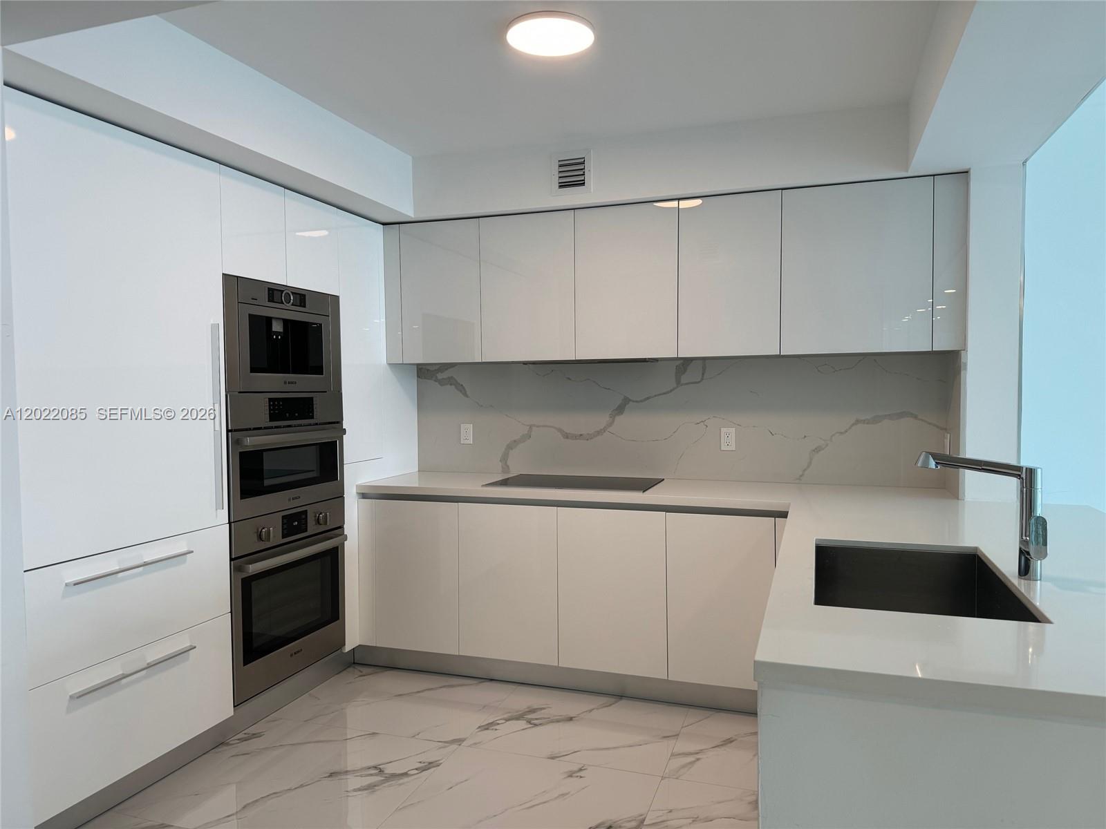 330 Sunny Isles Blvd #5-1003 Sunny Isles Beach, FL 33160