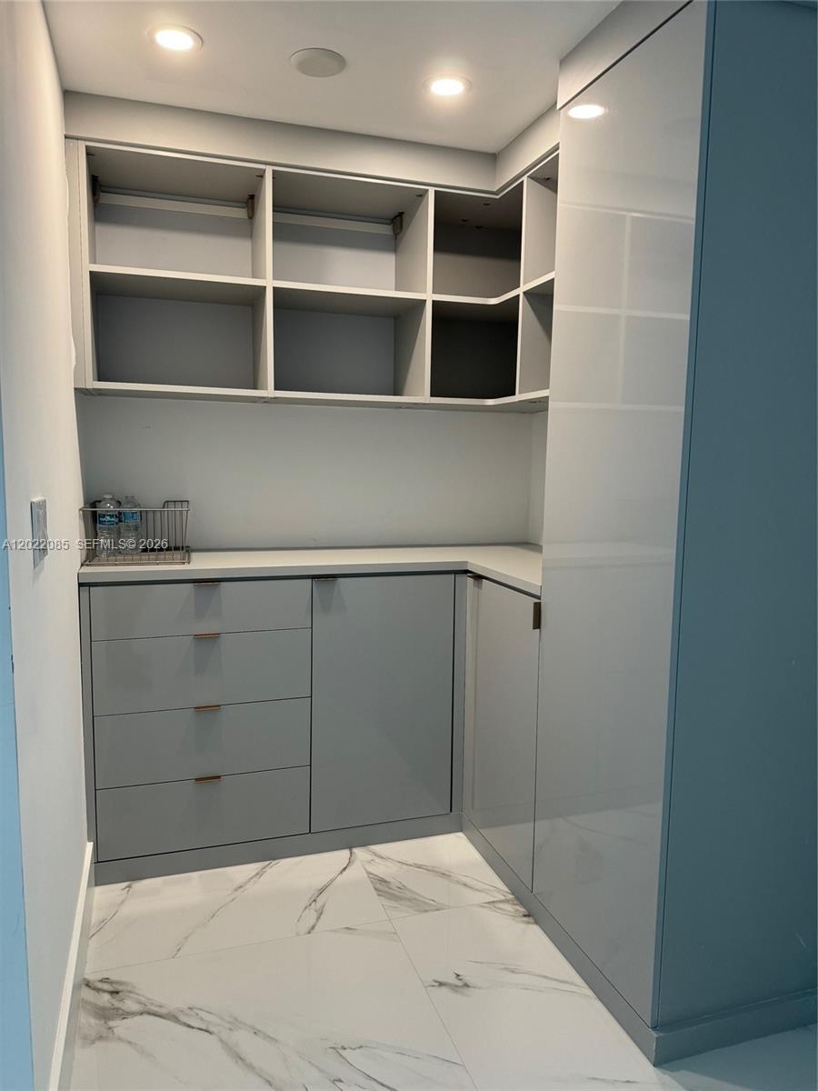 330 Sunny Isles Blvd #5-1003 Sunny Isles Beach, FL 33160