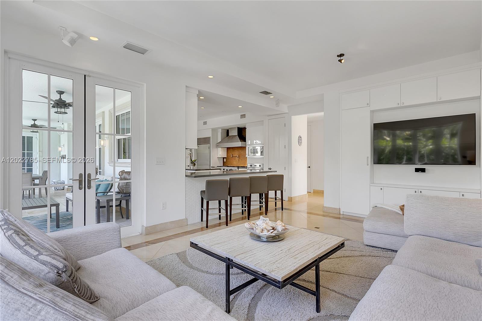 350 Redwood Ln Key Biscayne, FL 33149