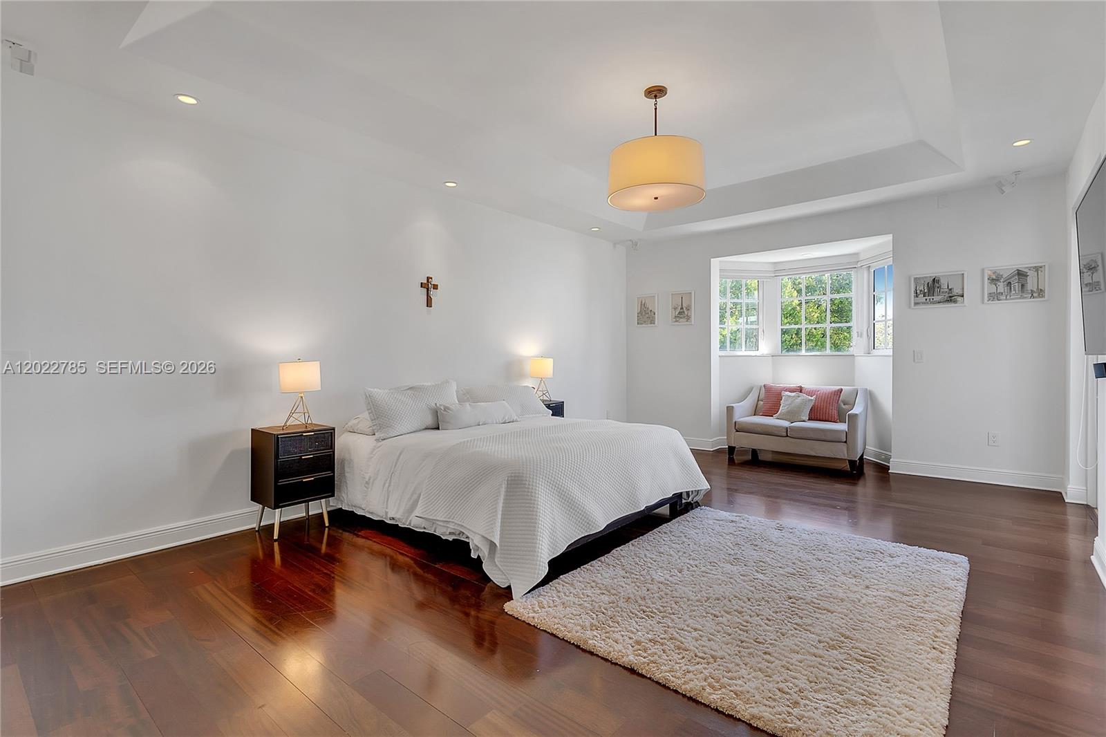 350 Redwood Ln Key Biscayne, FL 33149