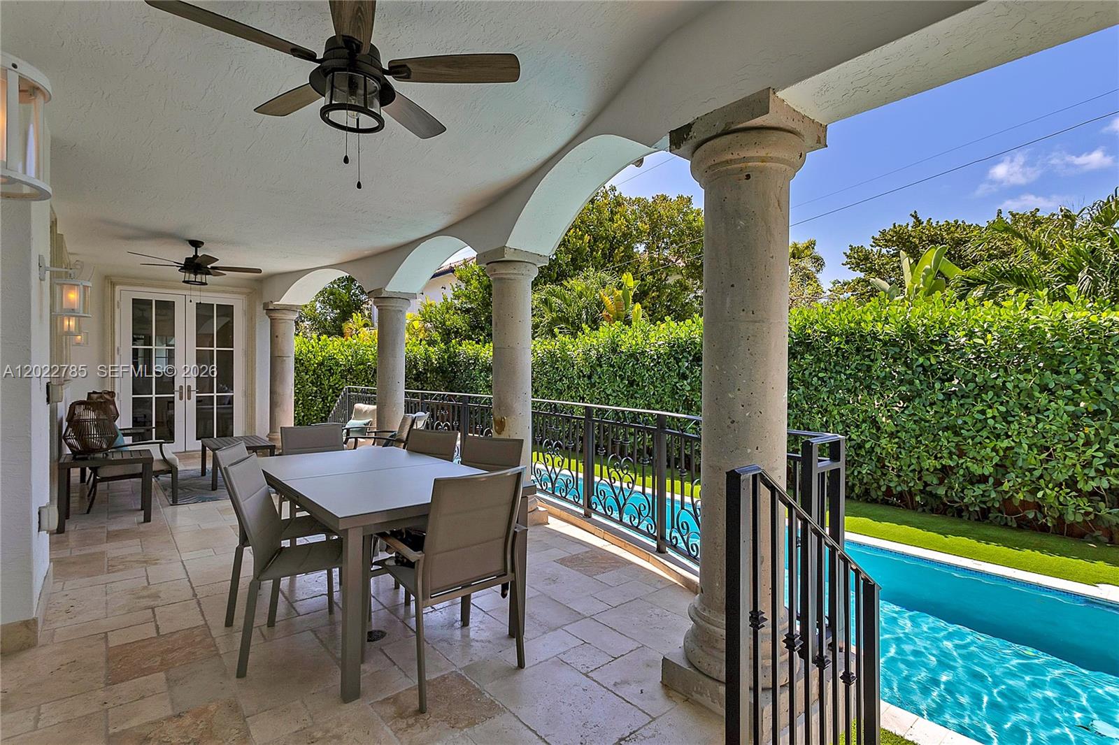350 Redwood Ln Key Biscayne, FL 33149