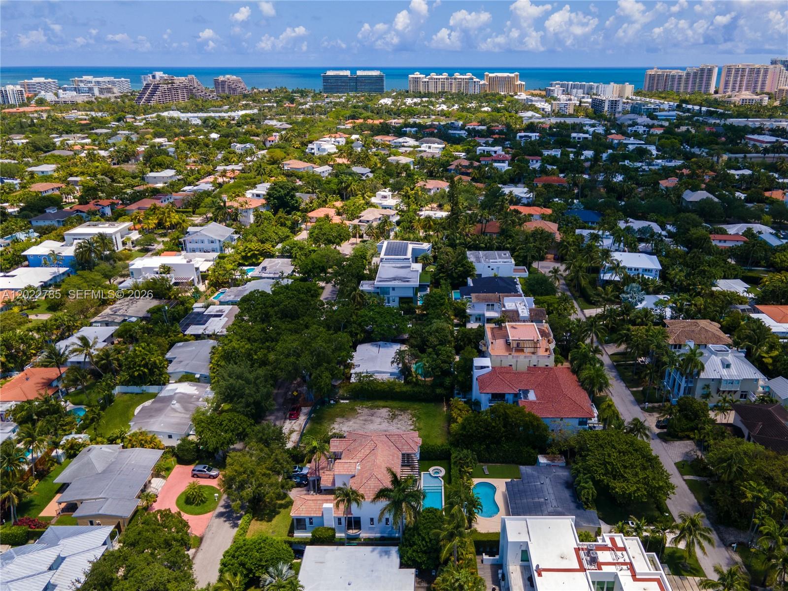 350 Redwood Ln Key Biscayne, FL 33149