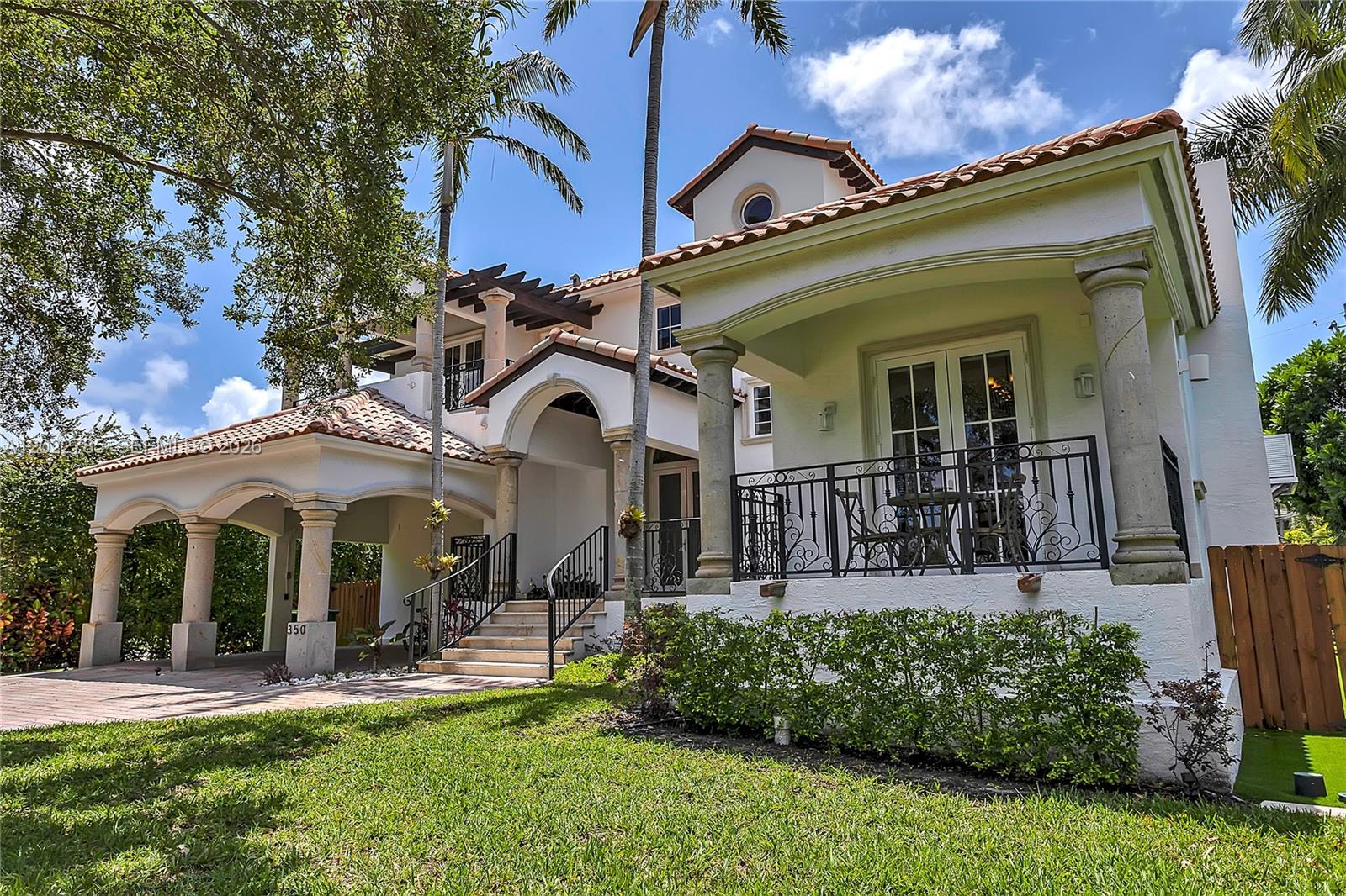 350 Redwood Ln Key Biscayne, FL 33149