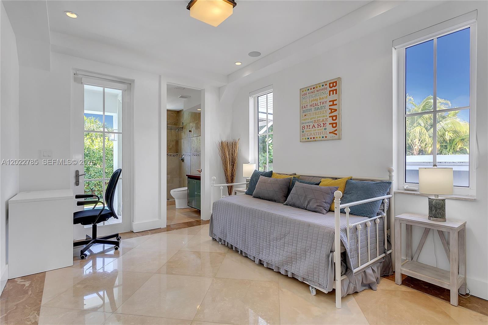 350 Redwood Ln Key Biscayne, FL 33149