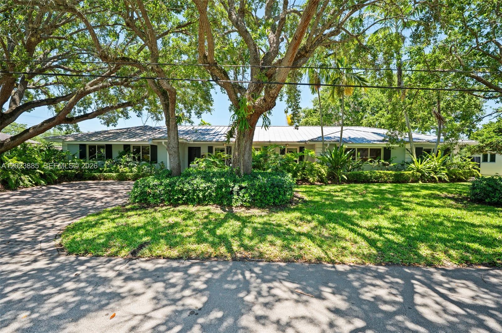 11100 SW 73rd Ct Pinecrest, FL 33156