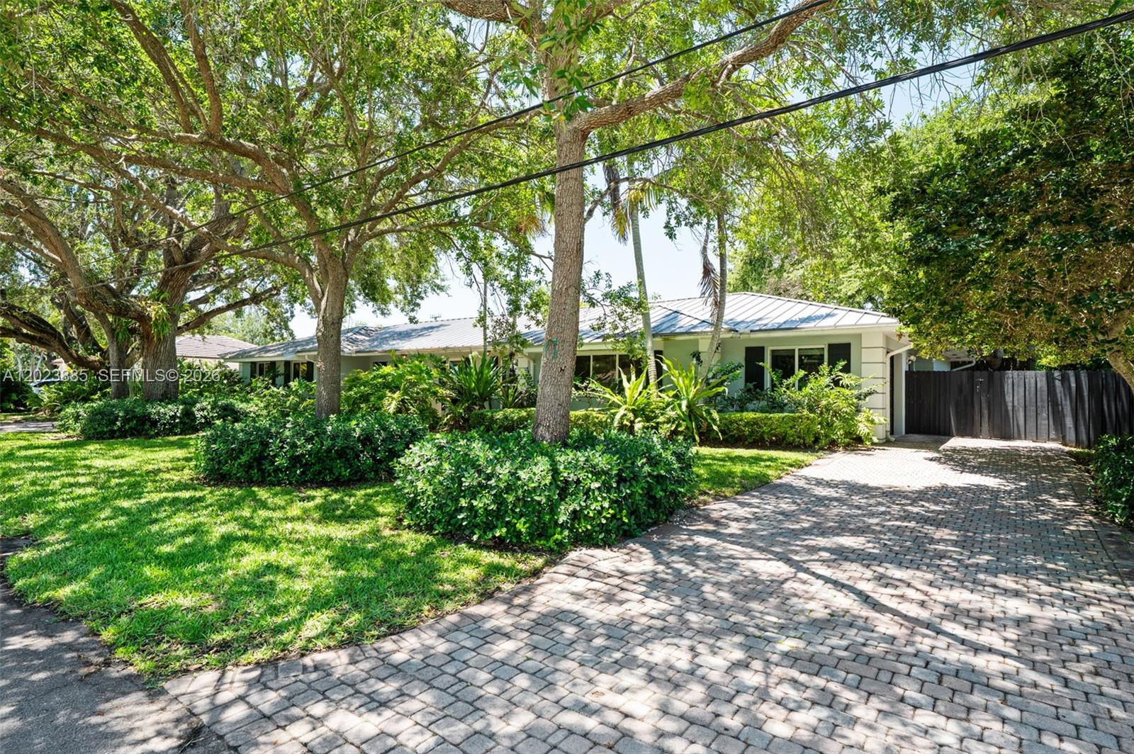 11100 SW 73rd Ct Pinecrest, FL 33156