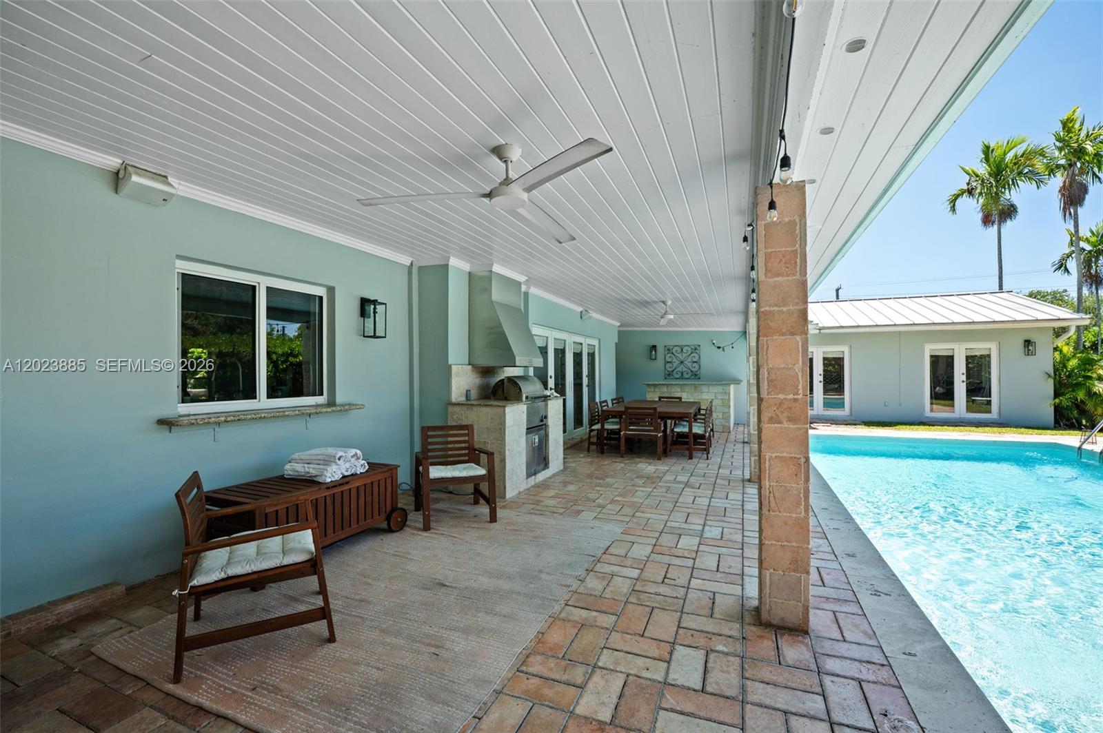 11100 SW 73rd Ct Pinecrest, FL 33156