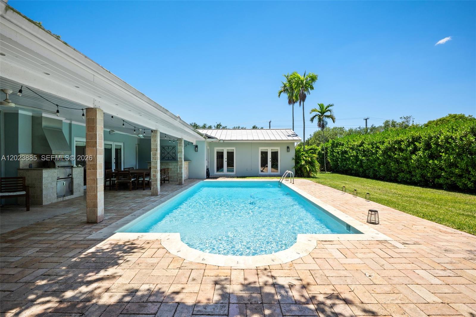 11100 SW 73rd Ct Pinecrest, FL 33156