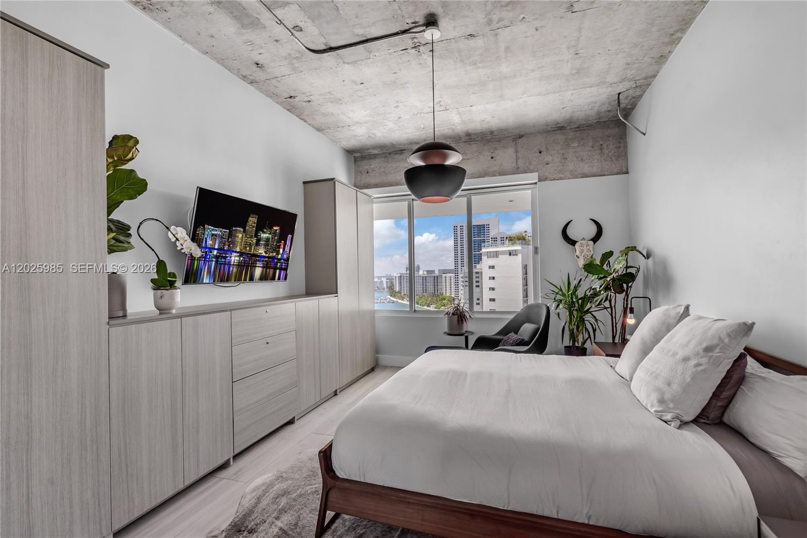 1000 West Ave #PH23 Miami Beach, FL 33139