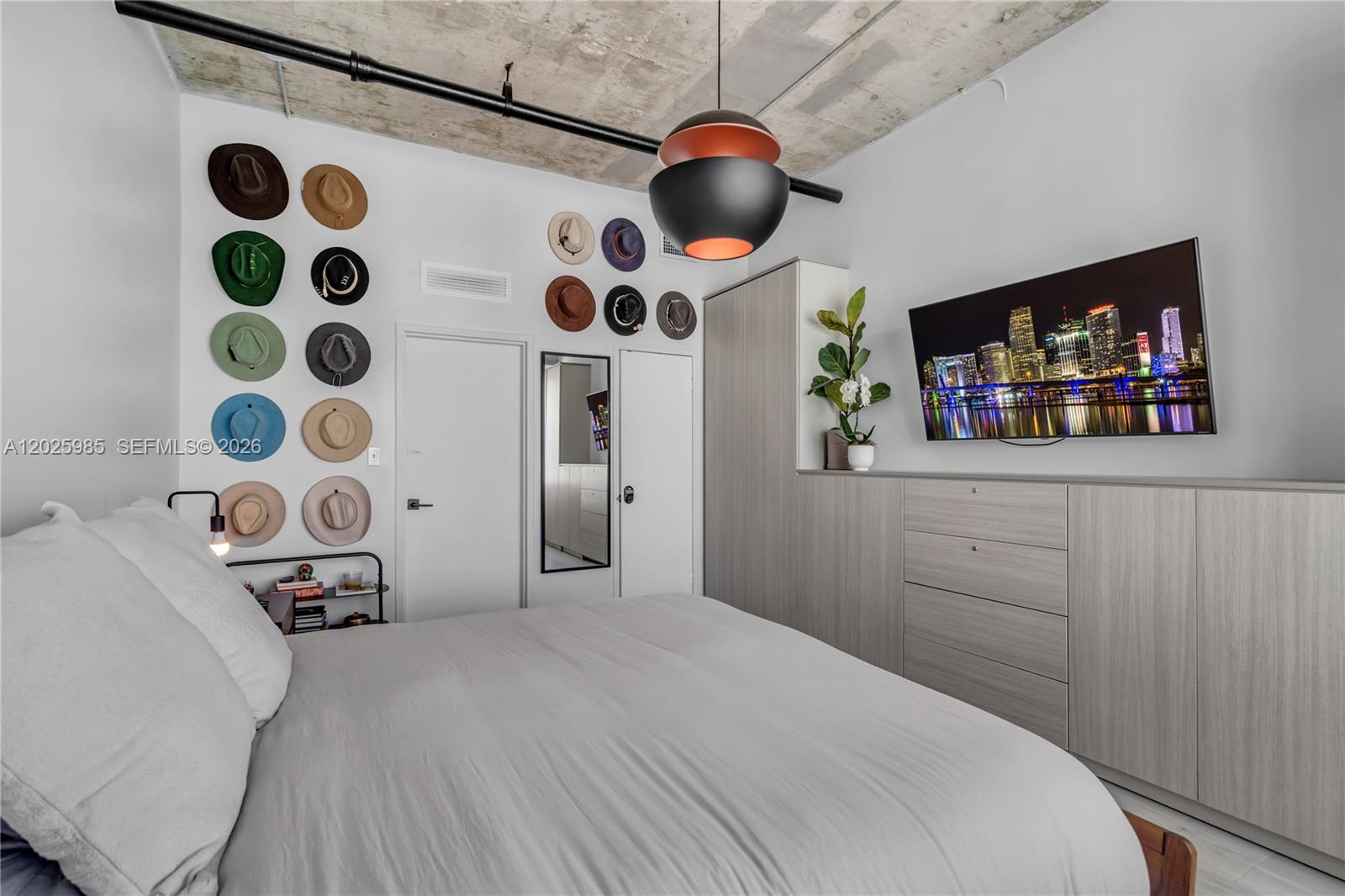 1000 West Ave #PH23 Miami Beach, FL 33139