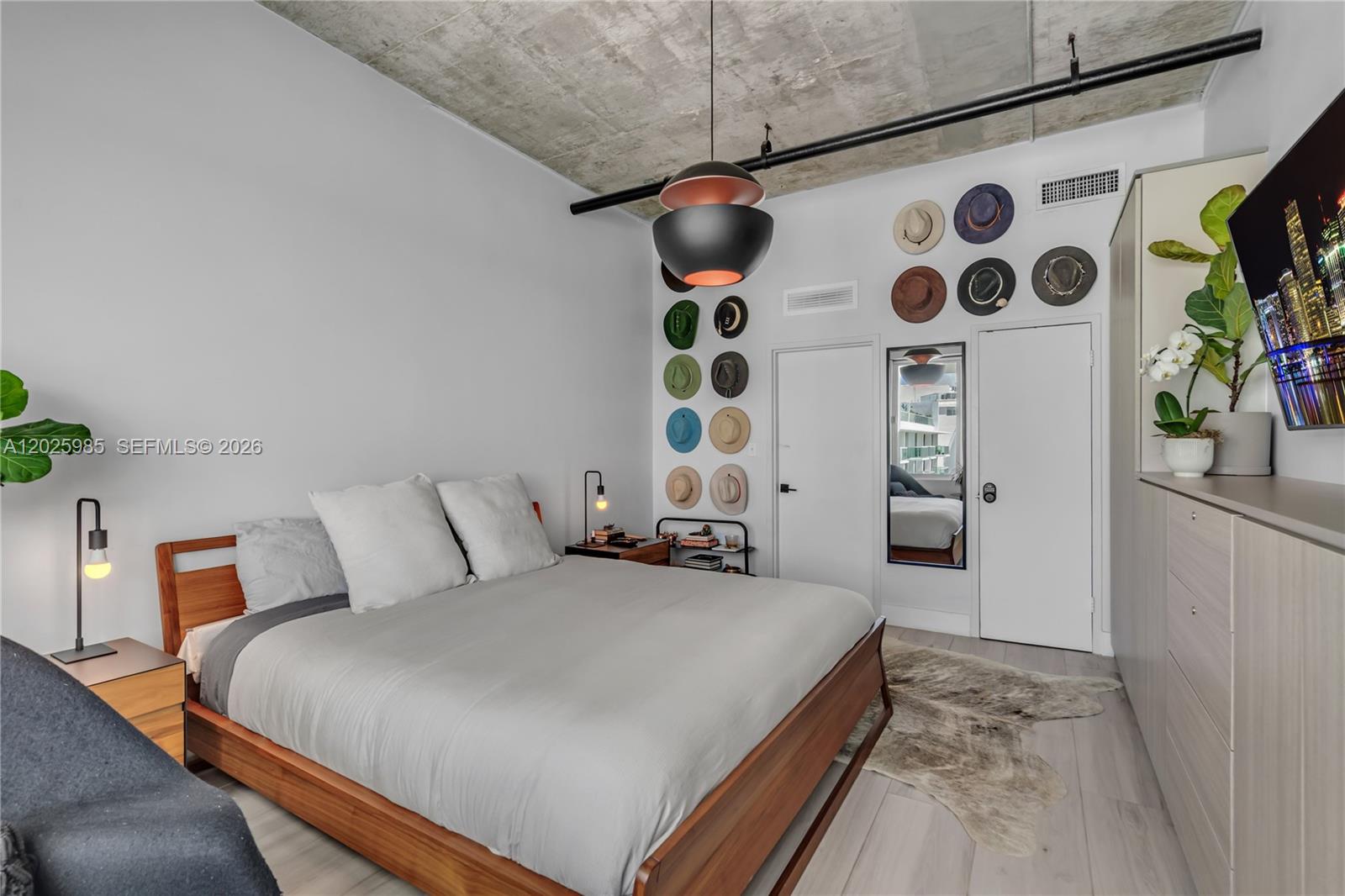 1000 West Ave #PH23 Miami Beach, FL 33139