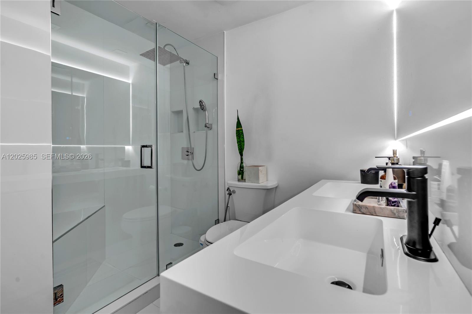1000 West Ave #PH23 Miami Beach, FL 33139