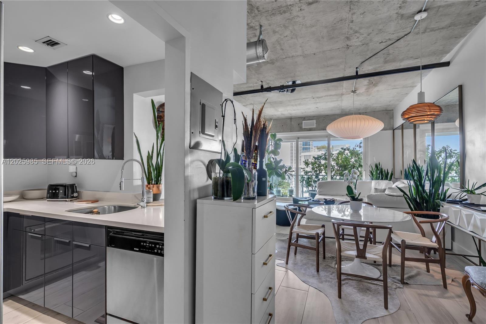 1000 West Ave #PH23 Miami Beach, FL 33139