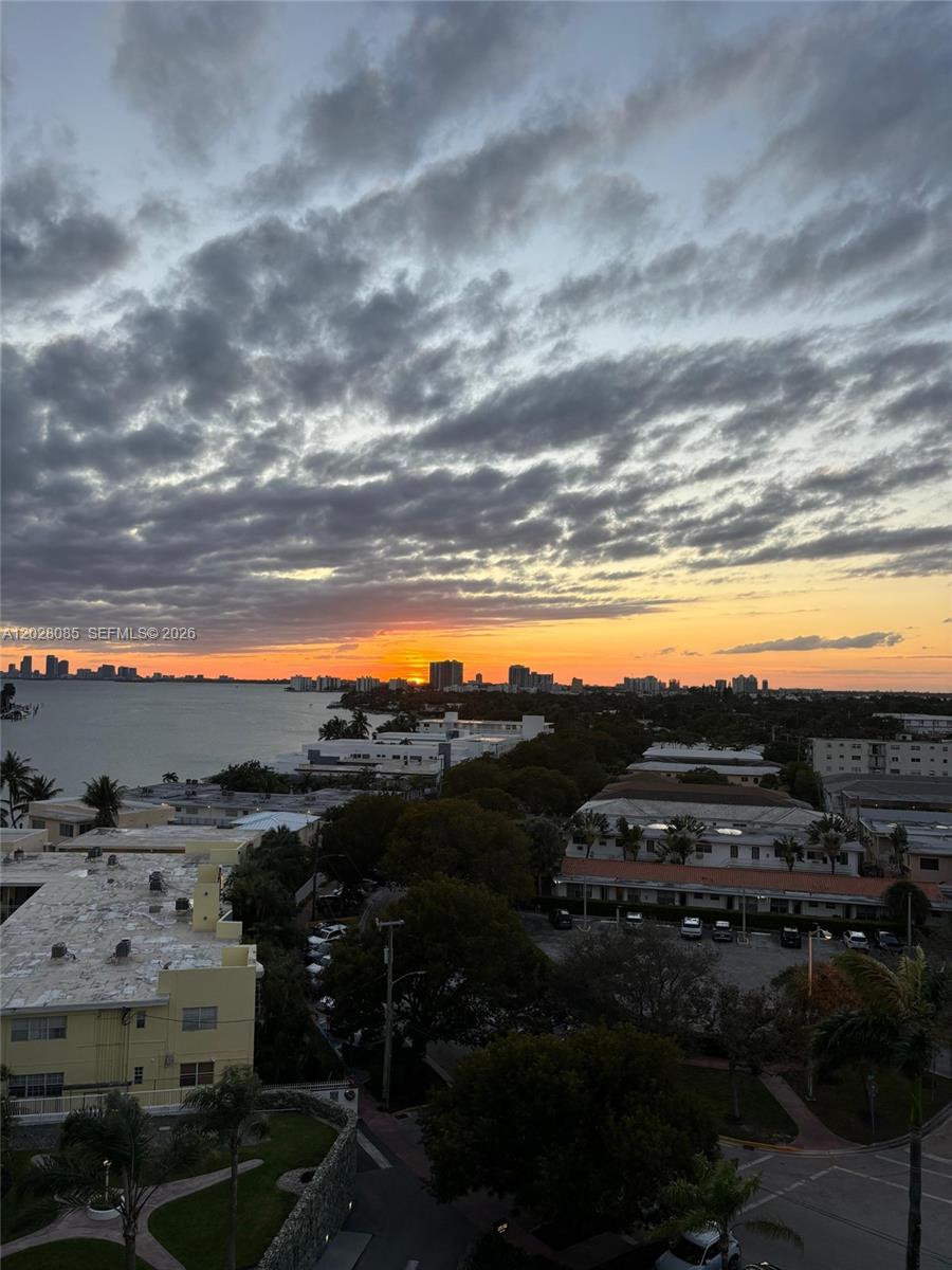 900 Bay Dr #811