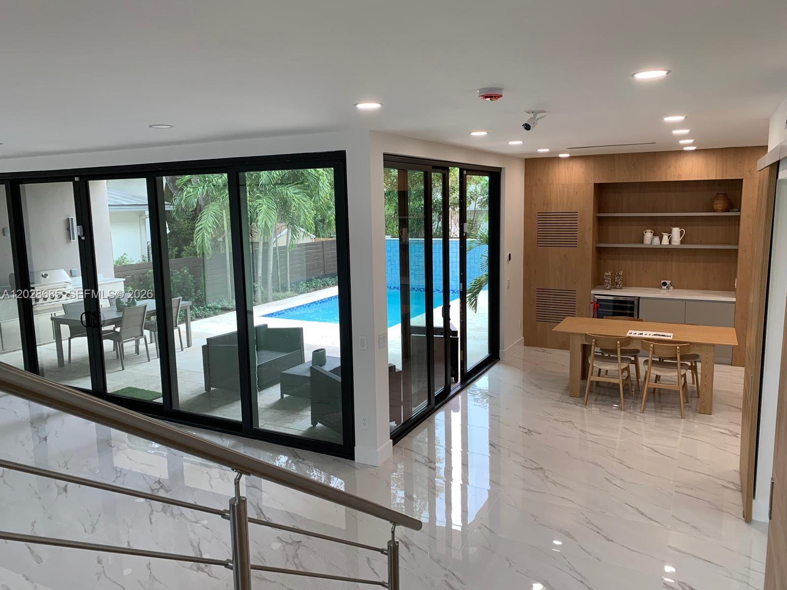 1700 NE 18th St Fort Lauderdale, FL 33305