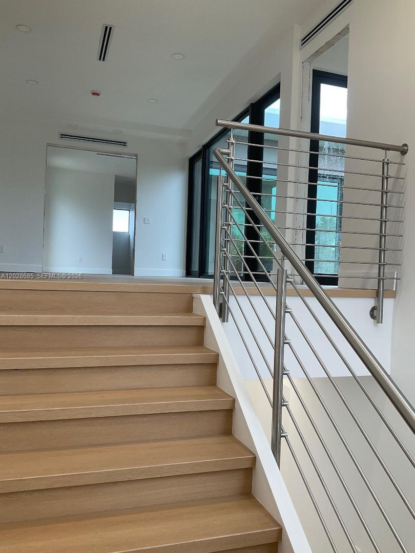 1700 NE 18th St Fort Lauderdale, FL 33305