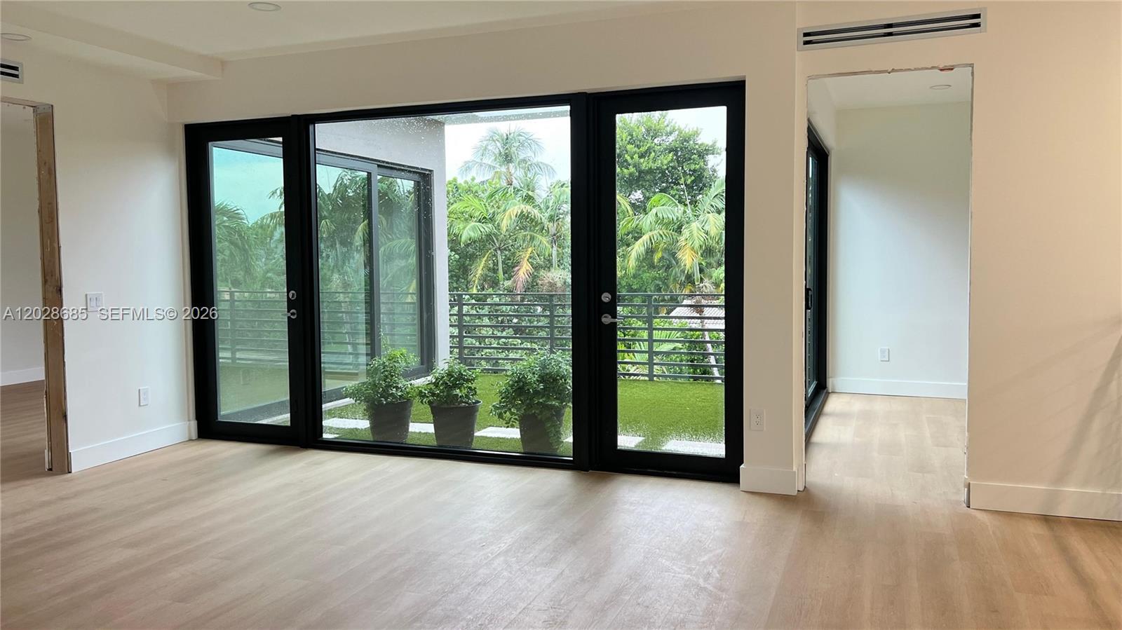 1700 NE 18th St Fort Lauderdale, FL 33305