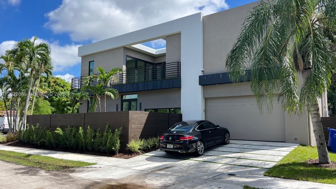 1700 NE 18th St Fort Lauderdale, FL 33305