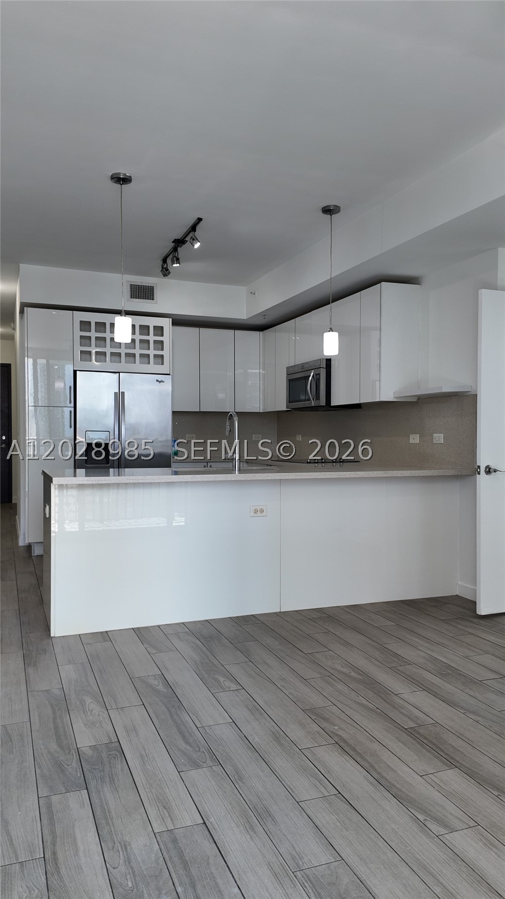 image Nine at Mary Brickell Village11