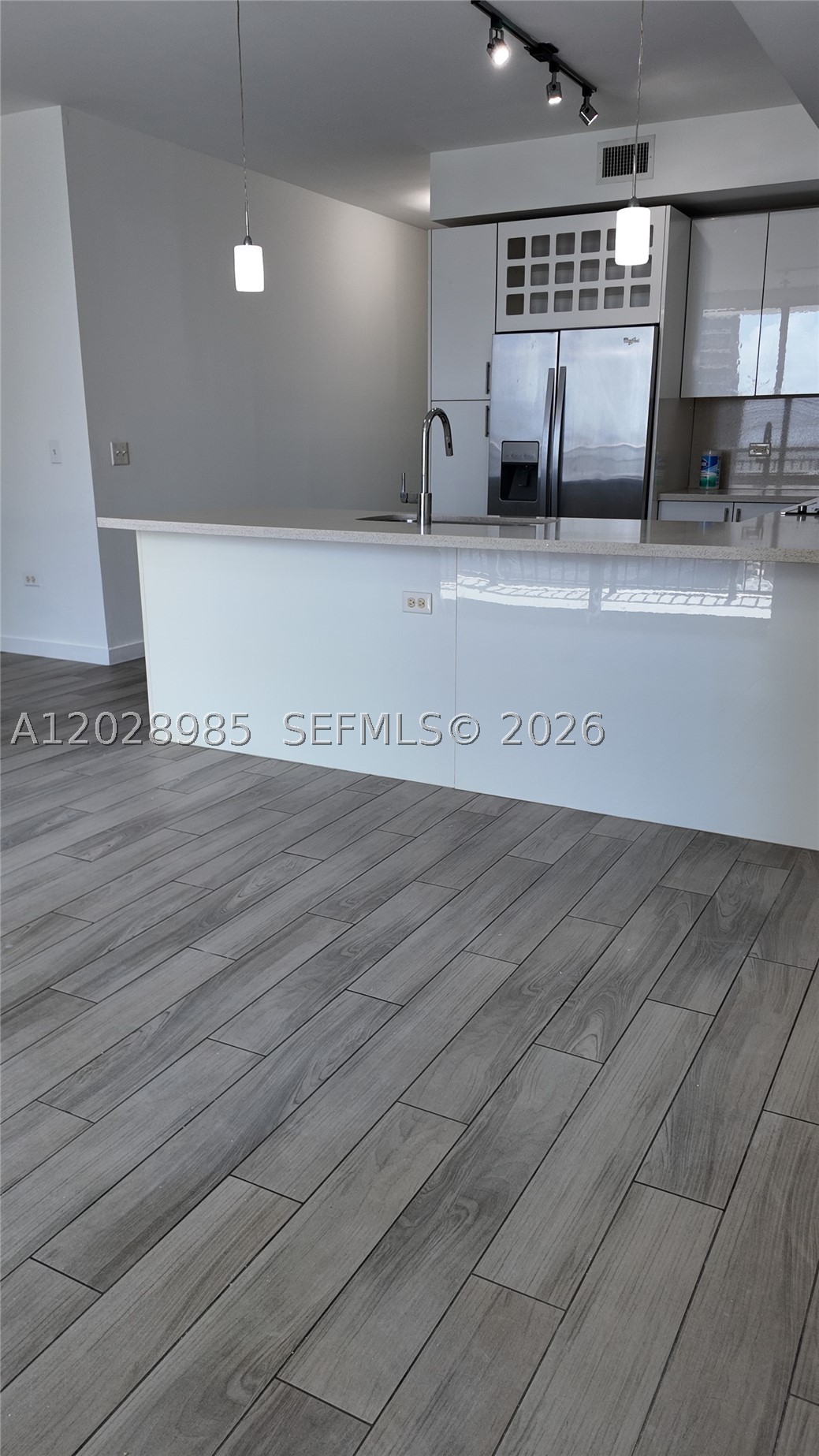 image Nine at Mary Brickell Village12