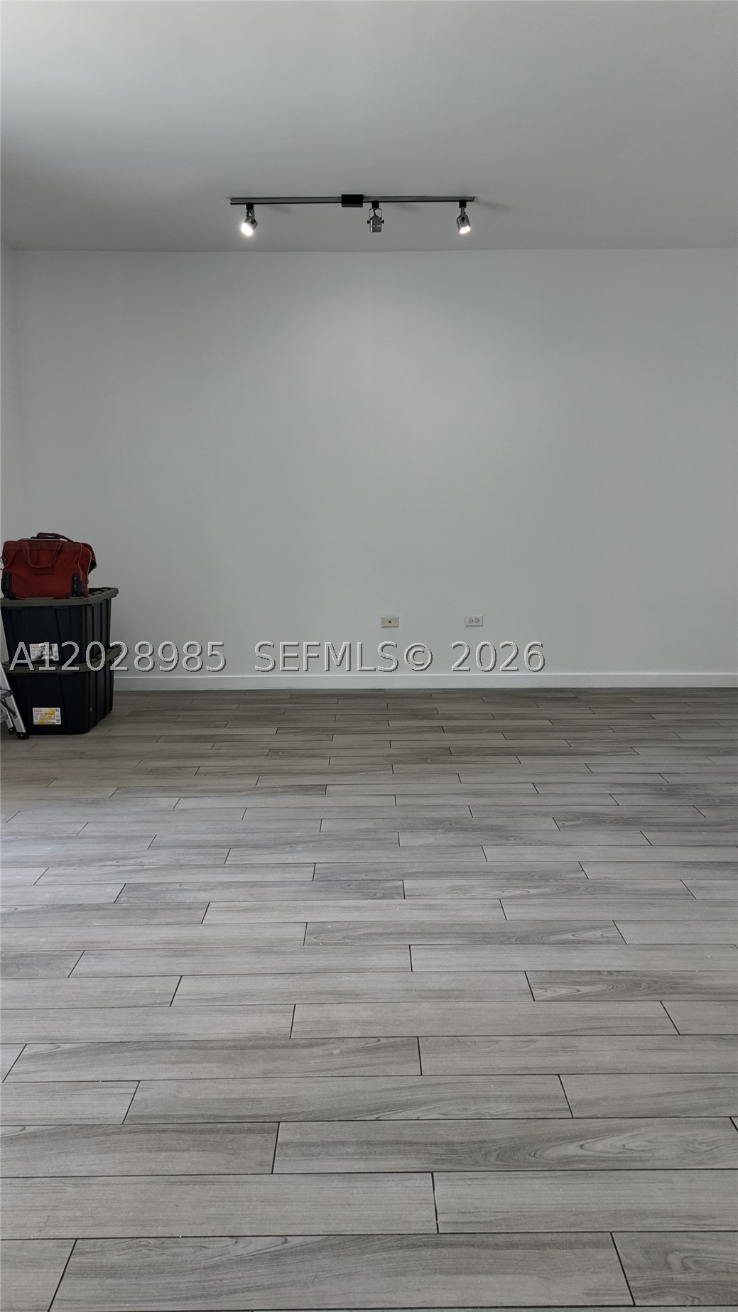 image Nine at Mary Brickell Village15