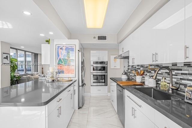 3500 Mystic Pointe Dr #604 Aventura, FL 33180