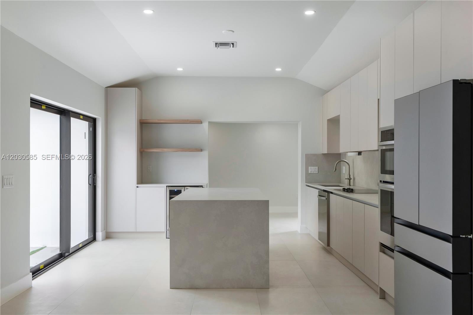 2286 SW 21st Miami, FL 33145