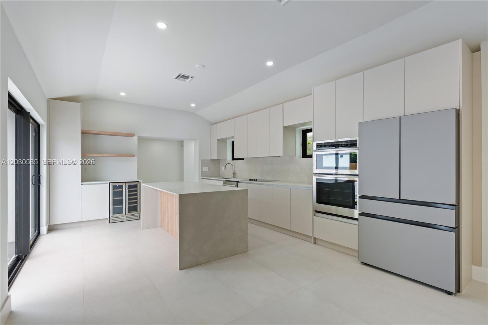 2286 SW 21st Miami, FL 33145