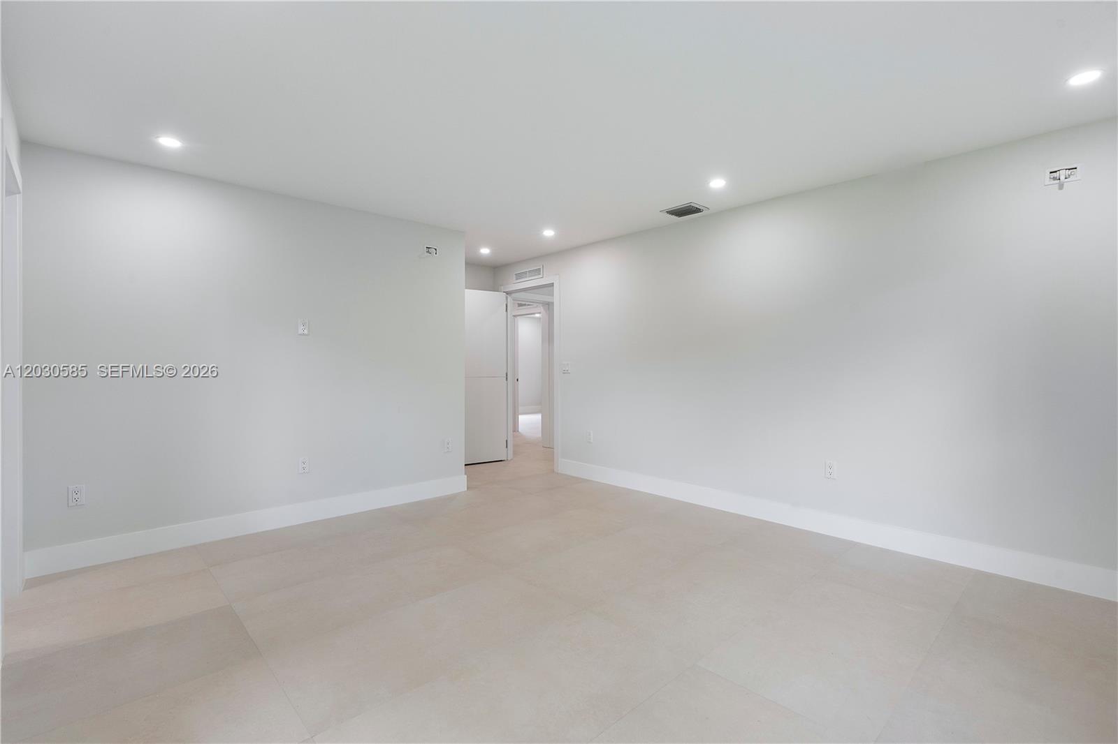 2286 SW 21st Miami, FL 33145
