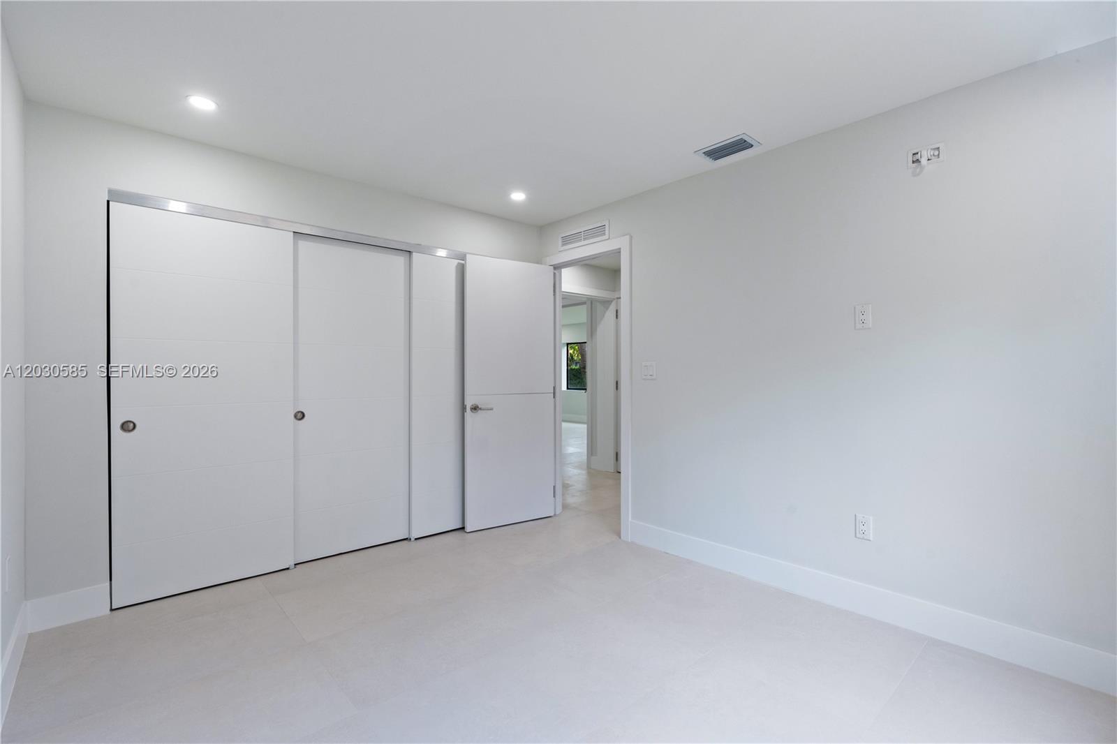 2286 SW 21st Miami, FL 33145