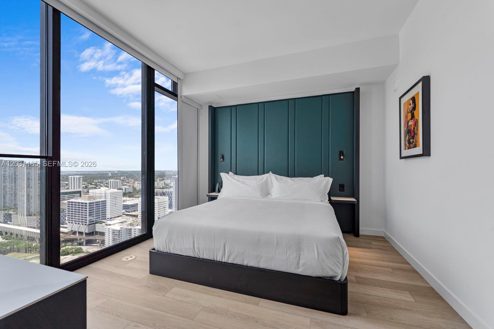 image E11EVEN Hotel & Residences14