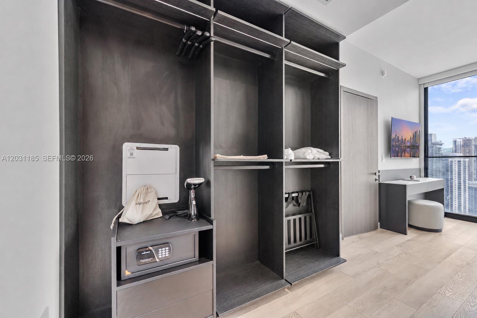 image E11EVEN Hotel & Residences17