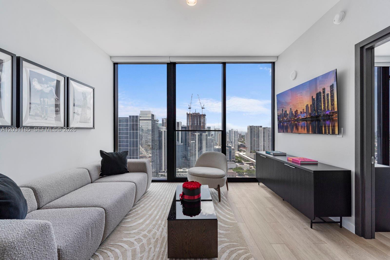 image E11EVEN Hotel & Residences2