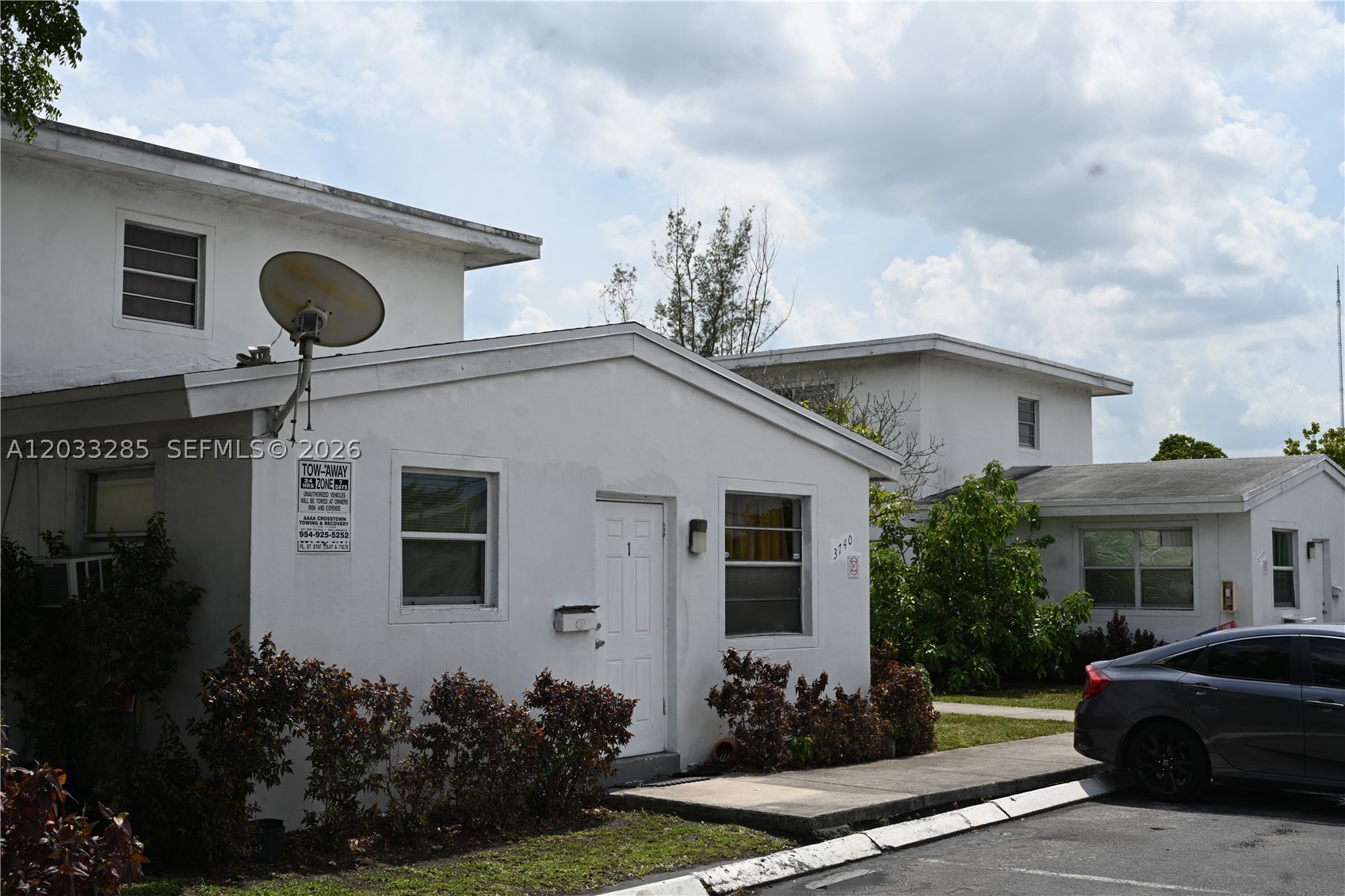 3744 W Hallandale Bch Blvd