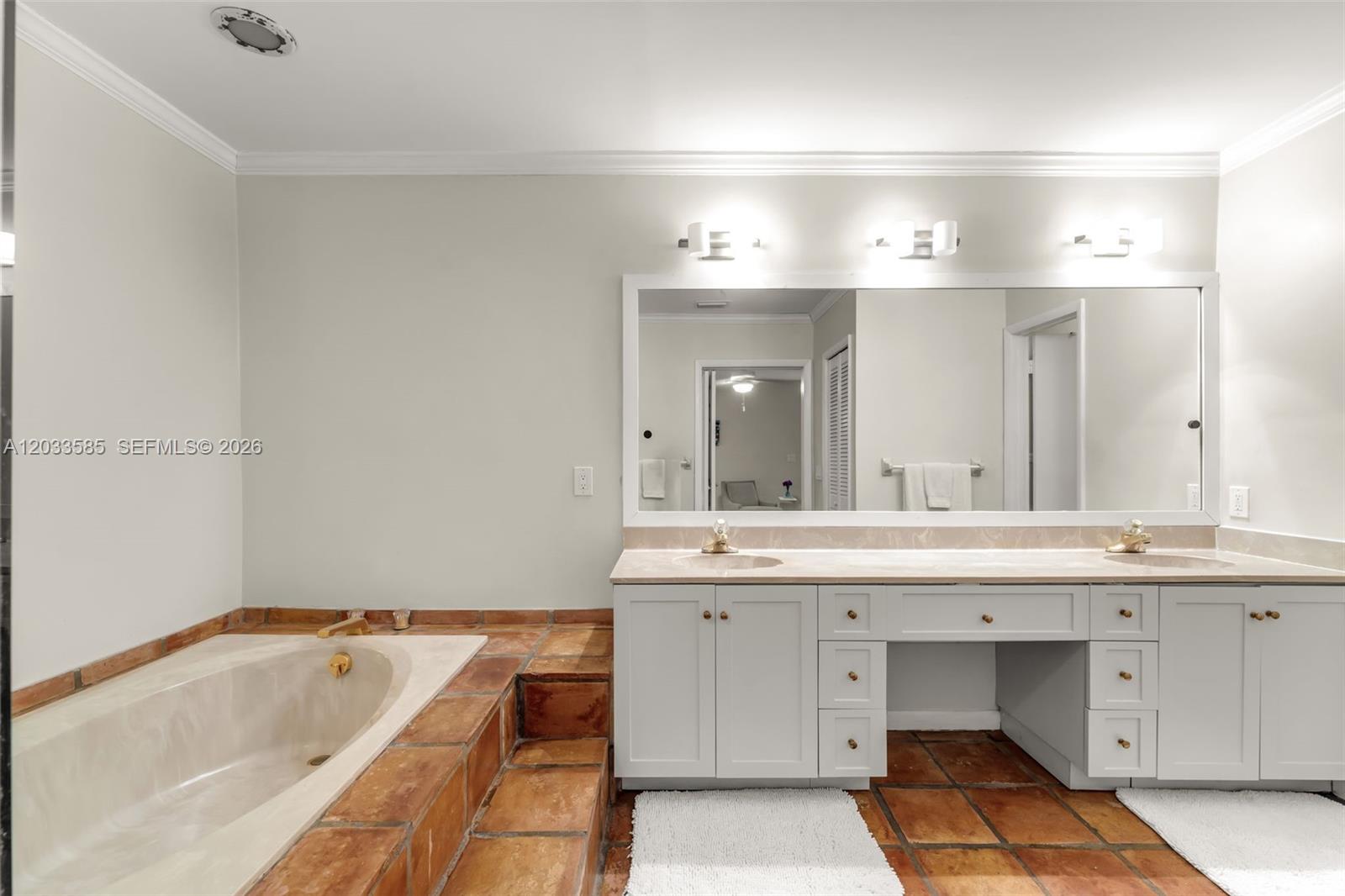 7603 SW 91st Miami, FL 33173