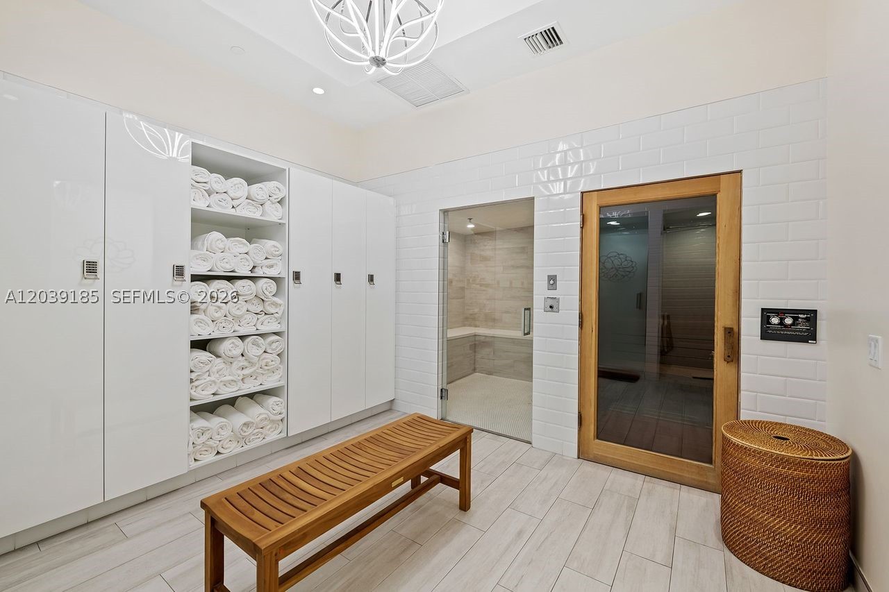 2110 N Ocean Blvd #21B Fort Lauderdale, FL 33305