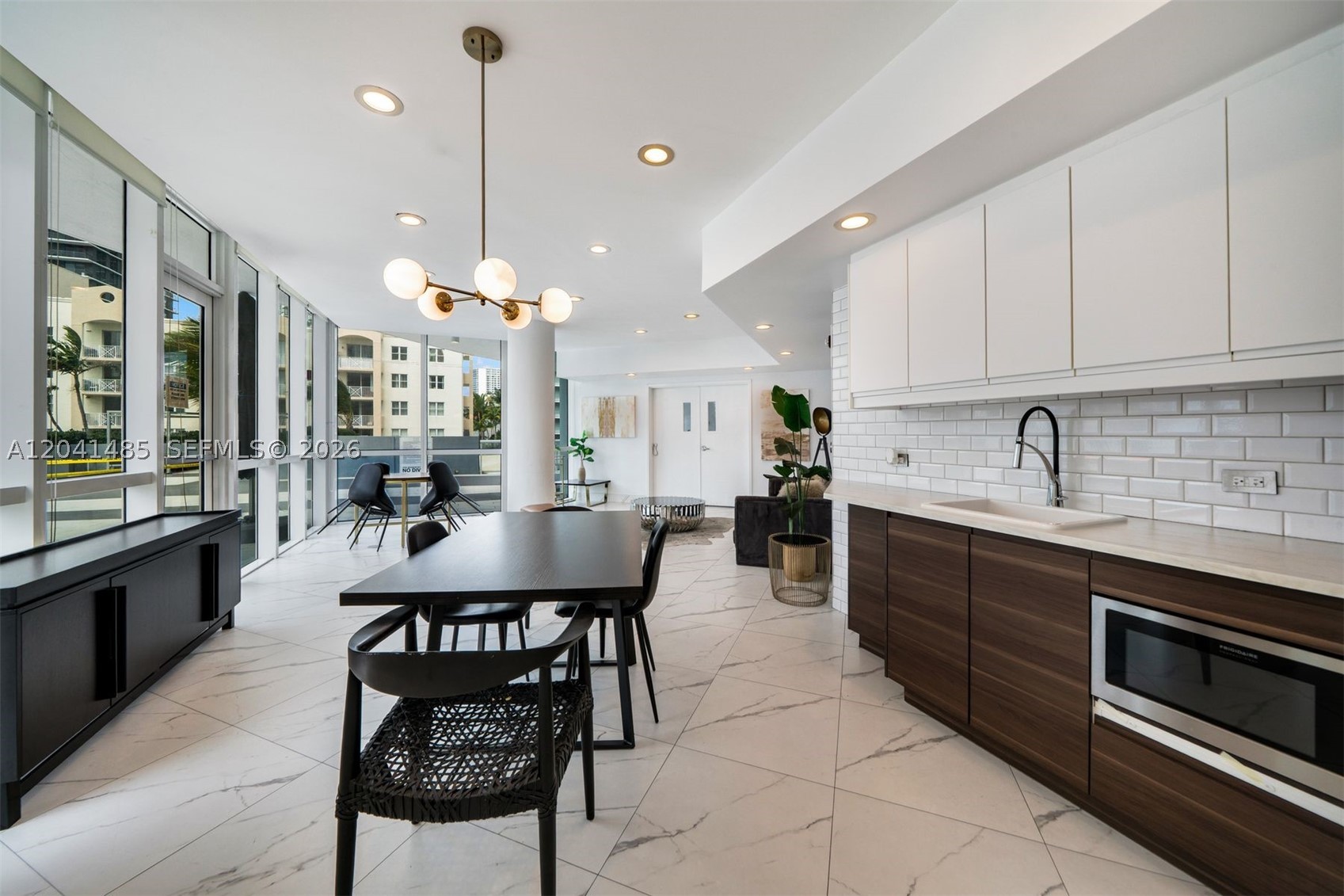 480 NE 30th St #501 Miami, FL 33137