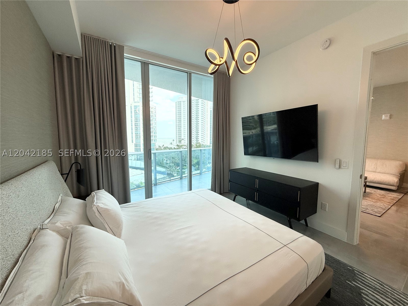 17550 Collins Ave #702 Sunny Isles Beach, FL 33160