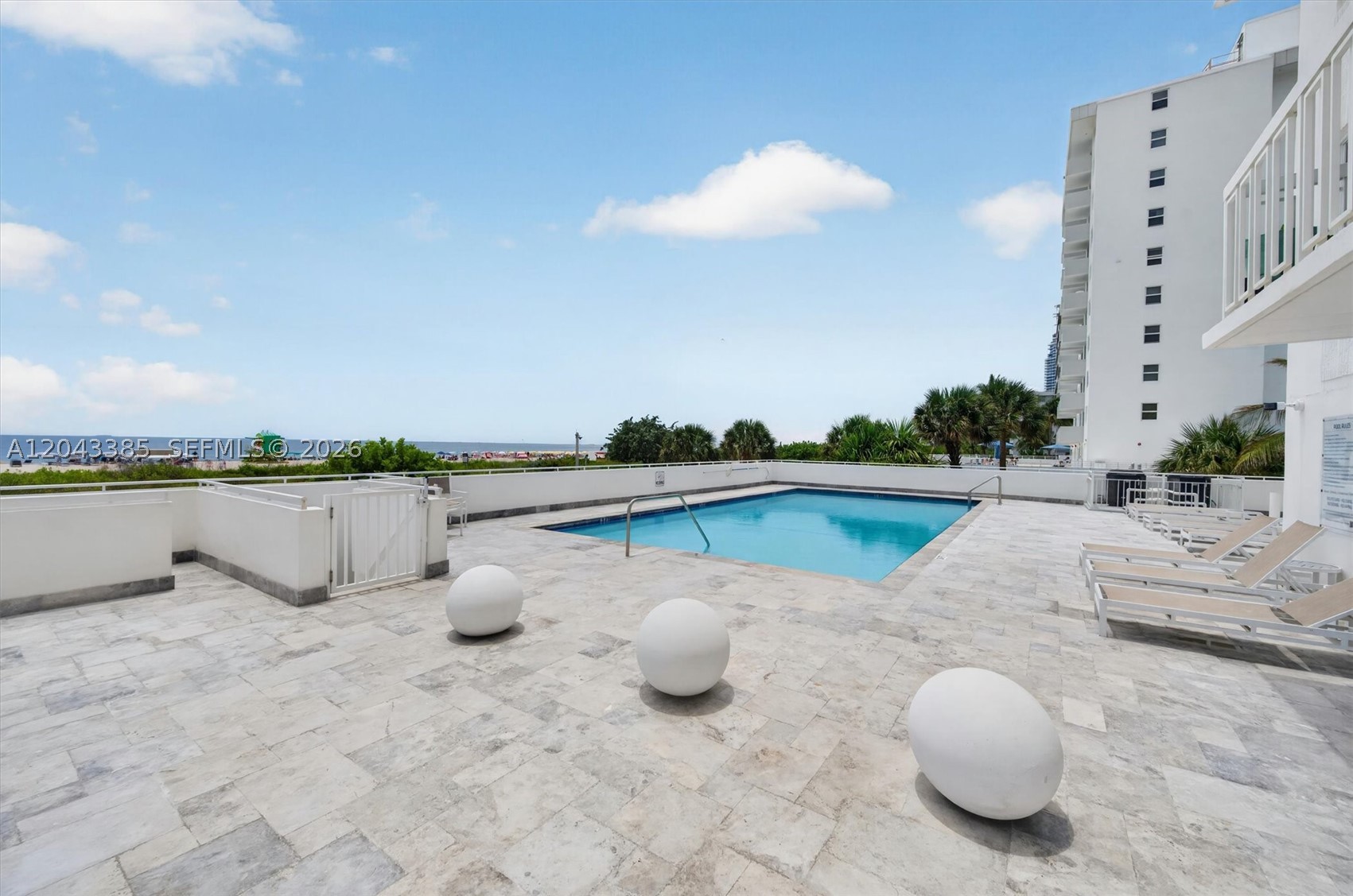 401 Ocean Dr #1001 Miami Beach, FL 33139