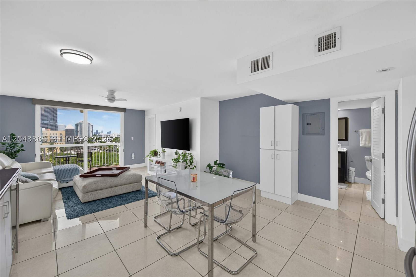 401 Ocean Dr #1001 Miami Beach, FL 33139