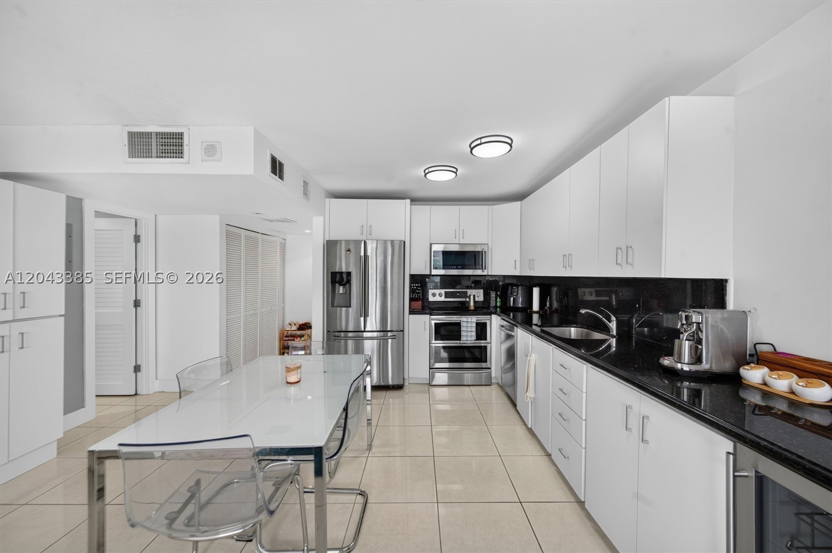 401 Ocean Dr #1001 Miami Beach, FL 33139