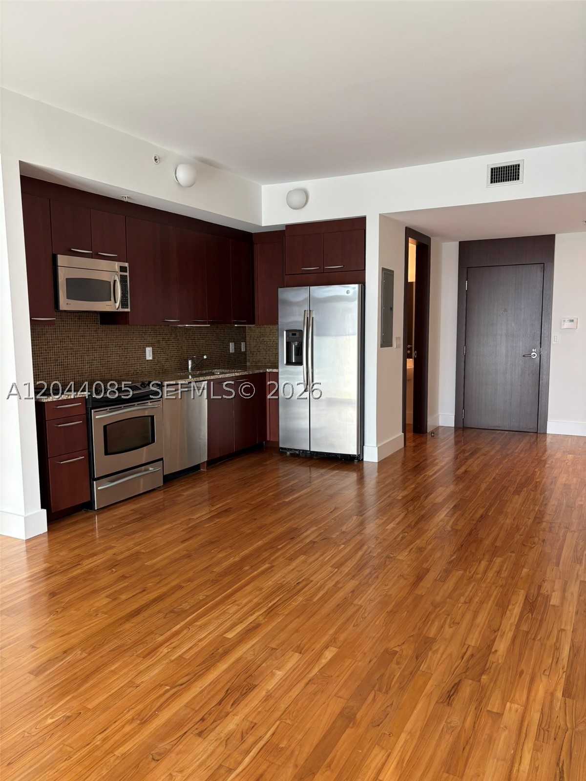 image Meridian Lofts13