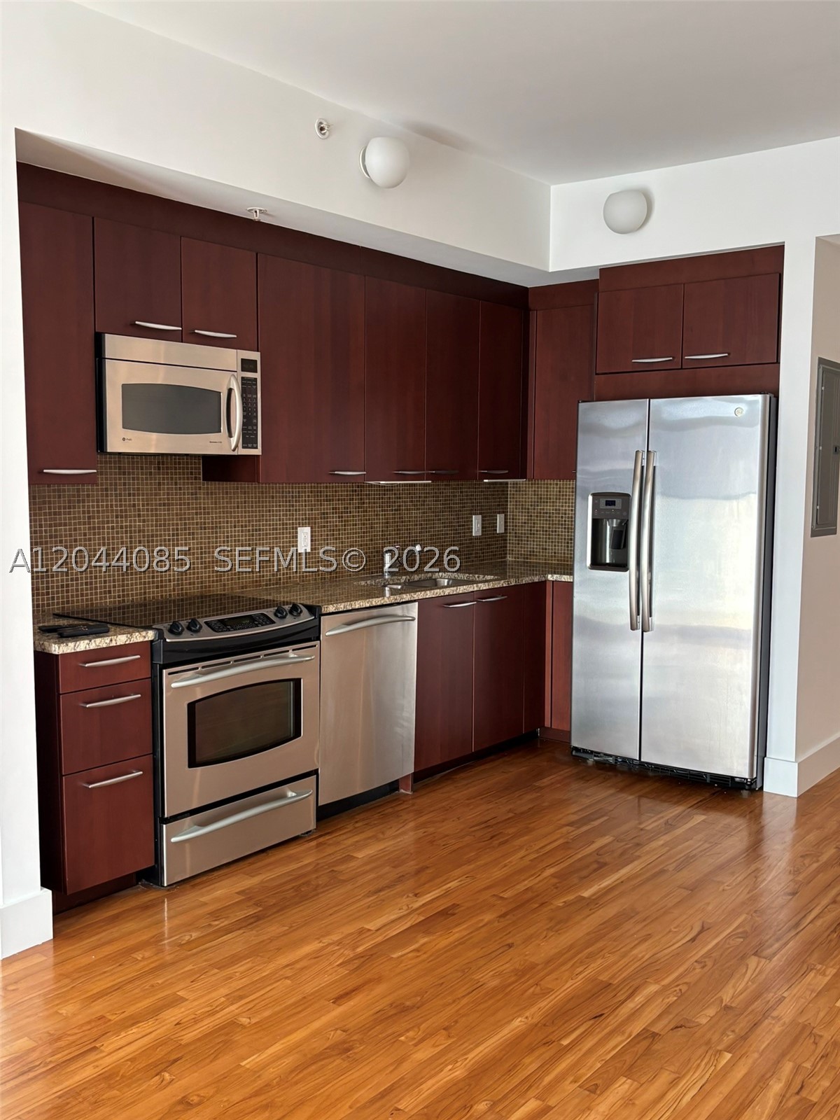 image Meridian Lofts14