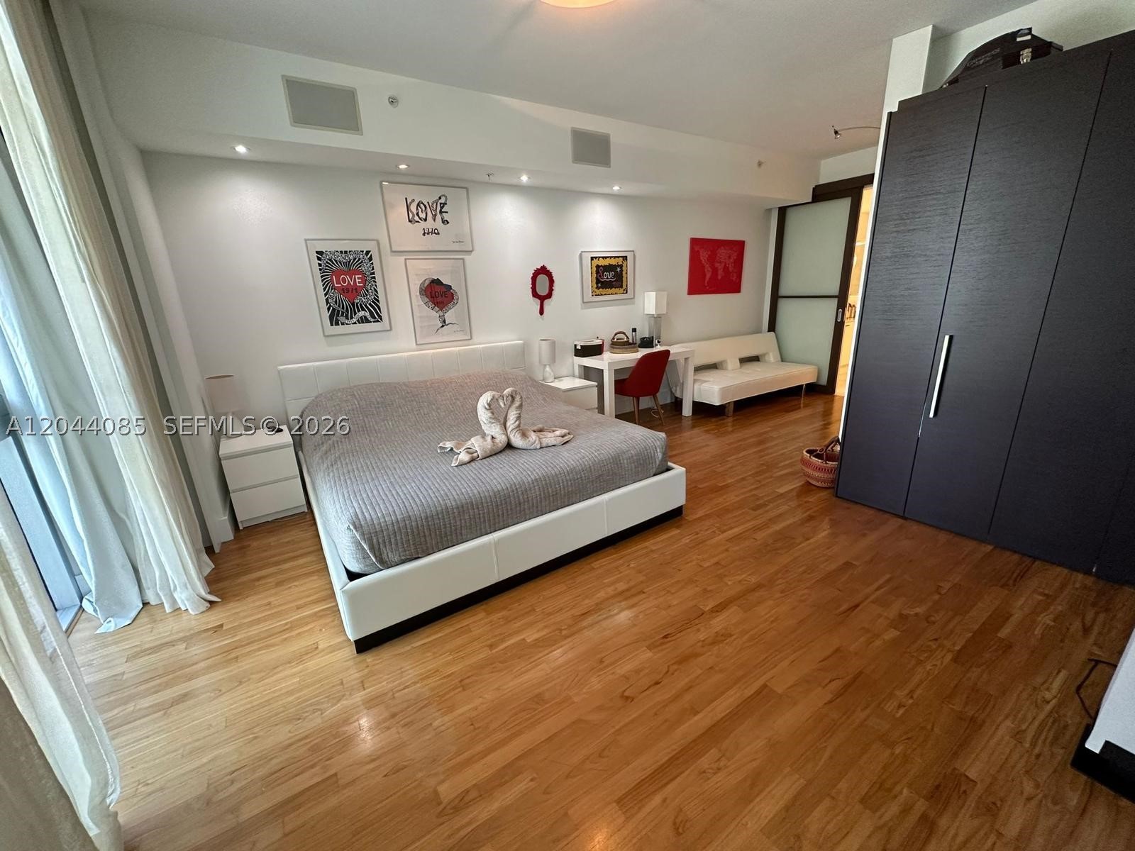 image Meridian Lofts19