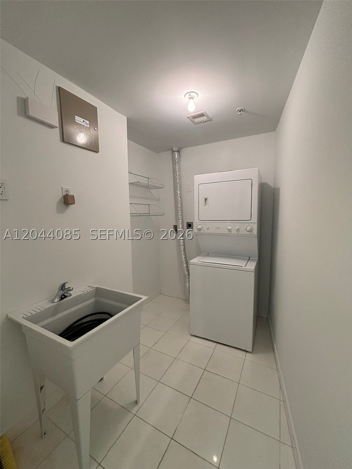 image Meridian Lofts30