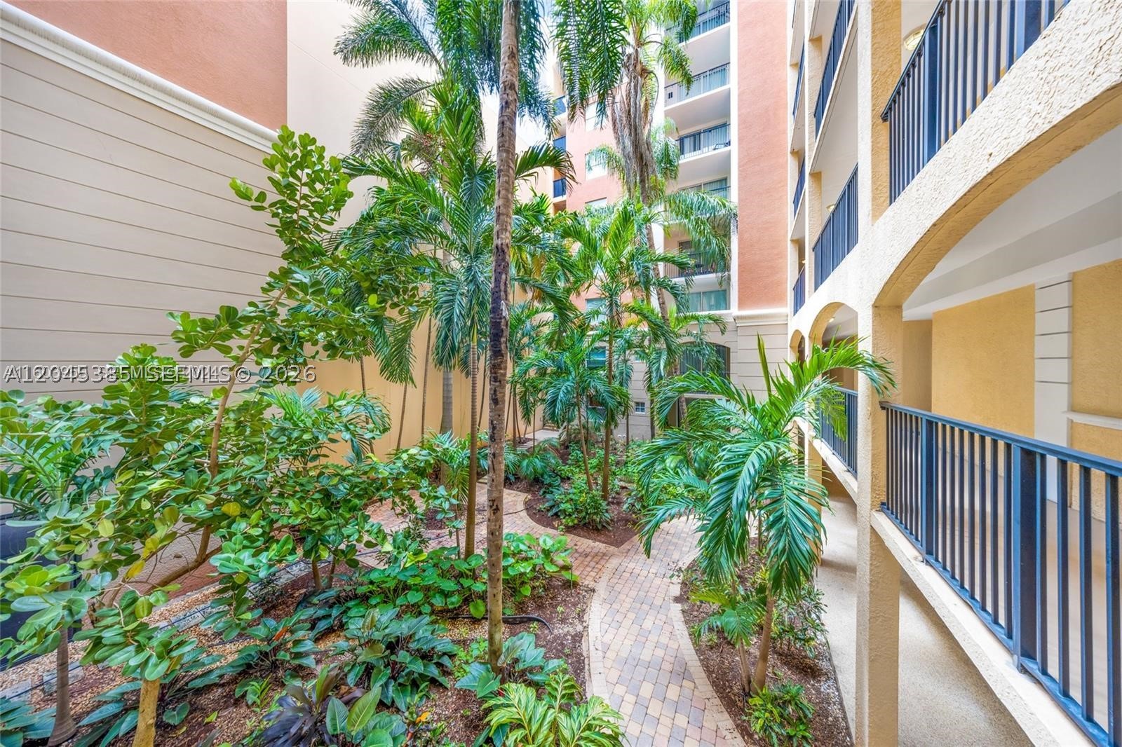 image Porto Bellagio Condo7