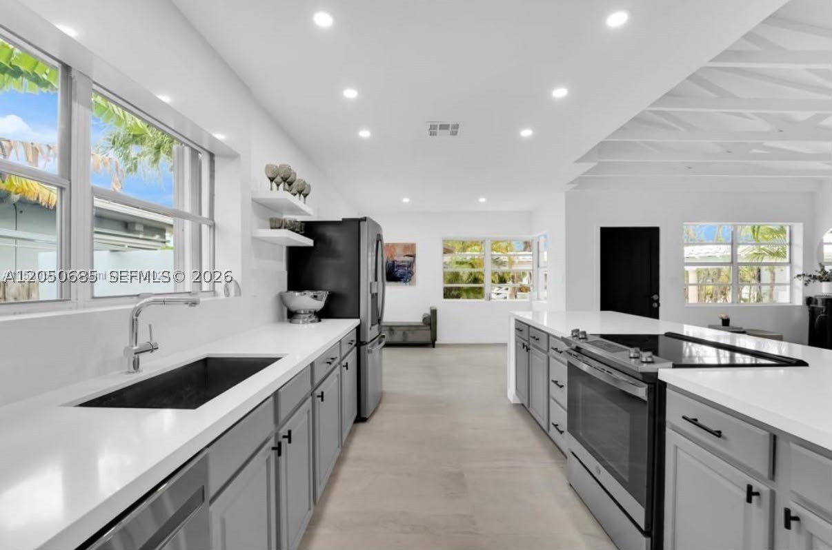 9264 Byron Ave Surfside, FL 33154